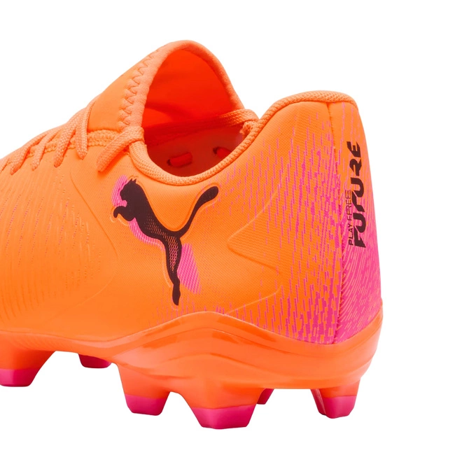 Buty piłkarskie Puma Future 8 Play FG/AG 108602 03