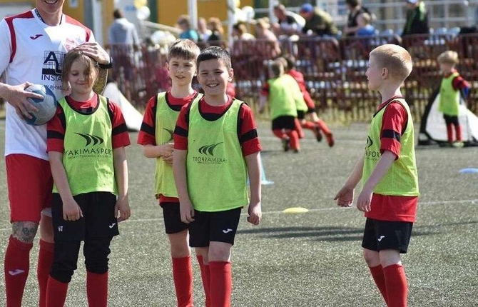 Znacznik piłkarski żółty, oznacznik Junior (100018)