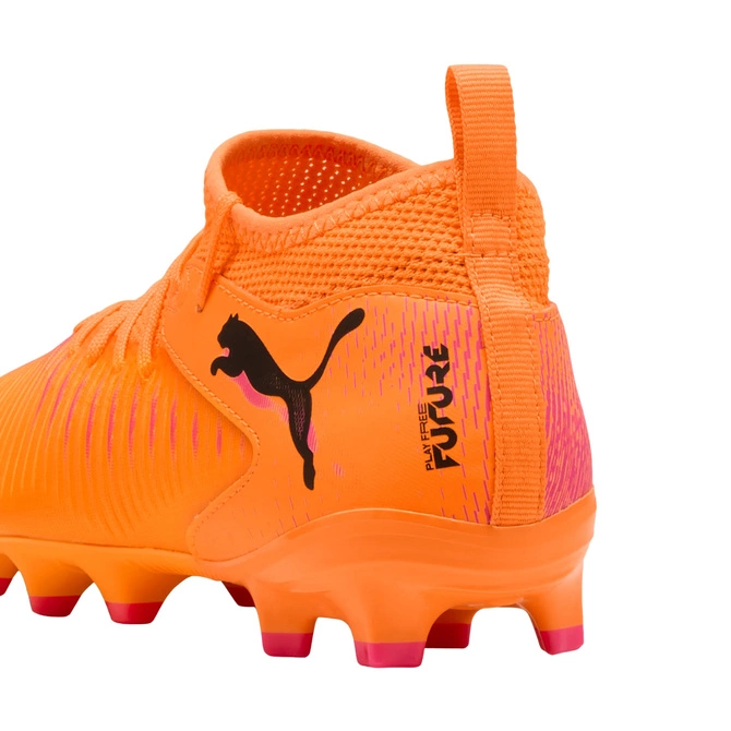 Buty piłkarskie dla dzieci Puma Future 8 Match FG/AG 108614 03
