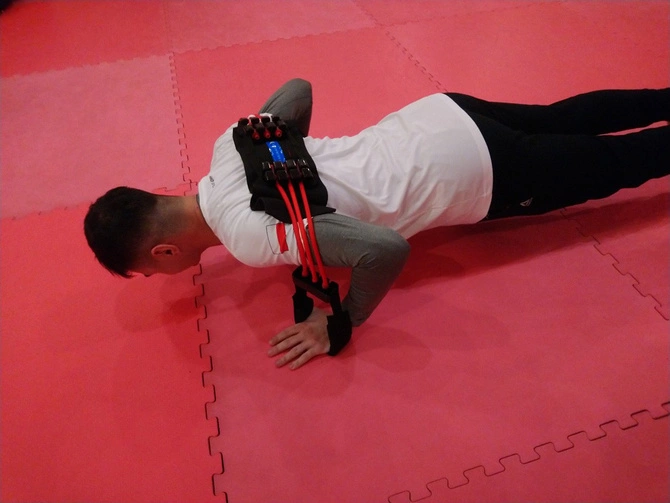 Guma do ćwiczeń klatki piersiowej, do pompek (100461)