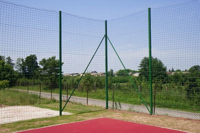 Piłkochwyty 20m x 4m (1m2)