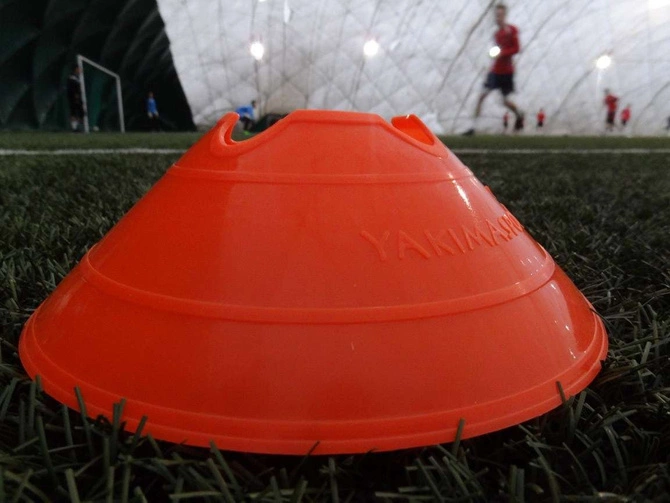 Wysepki, stożki, kapturki, grzybki treningowe pod laskę (100132)